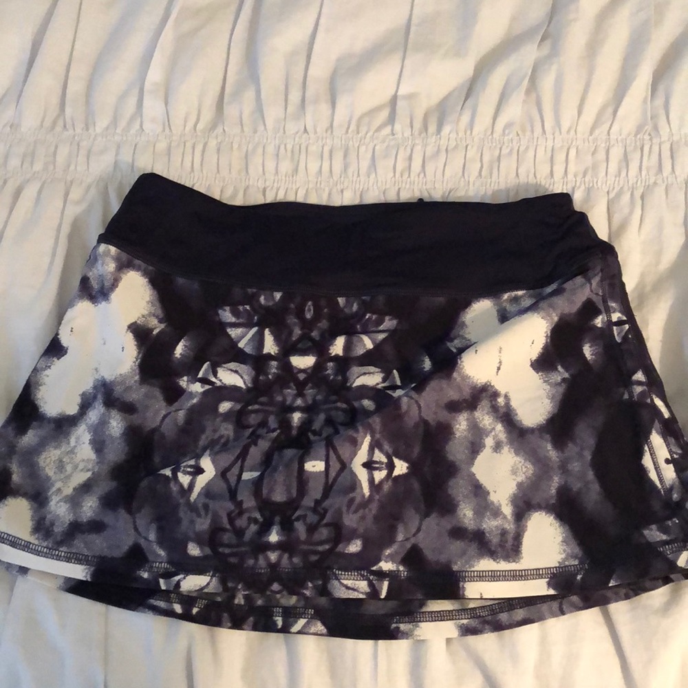 Lululemon size 4 skort